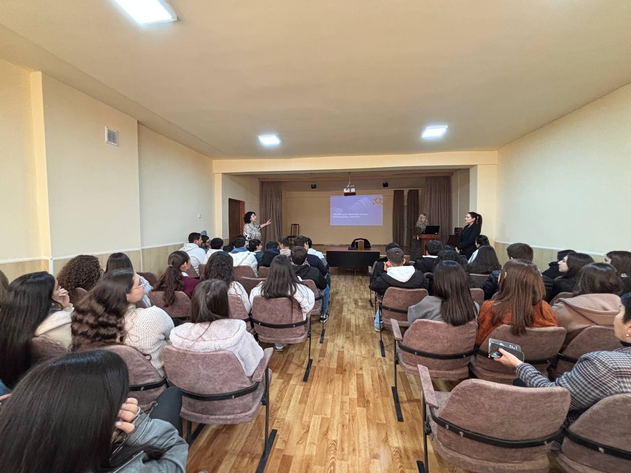 28.02.251.jpg